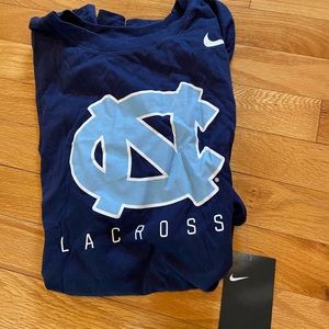 MENS L Nike - UNC lacrosse T shirt